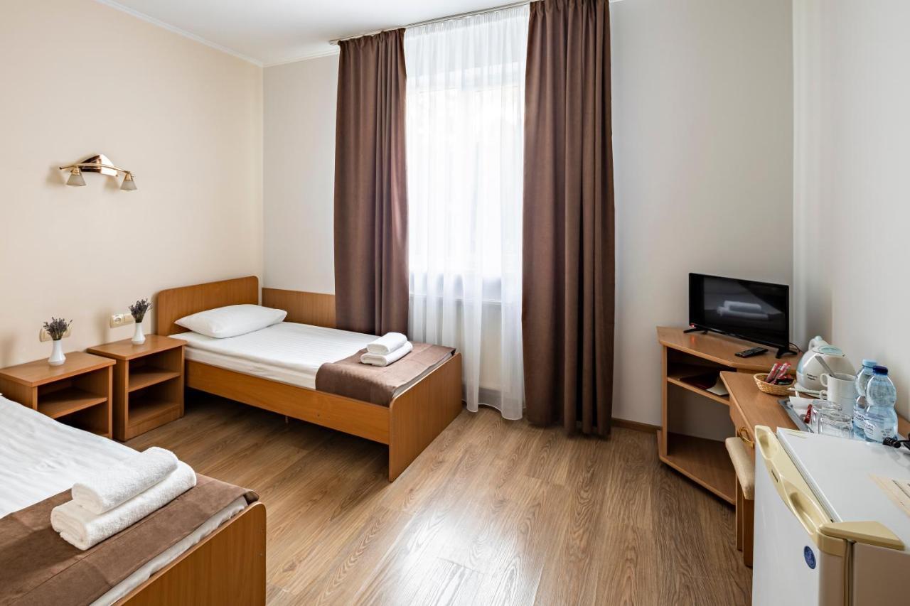 Hotel Galaktika Vynnyky 외부 사진