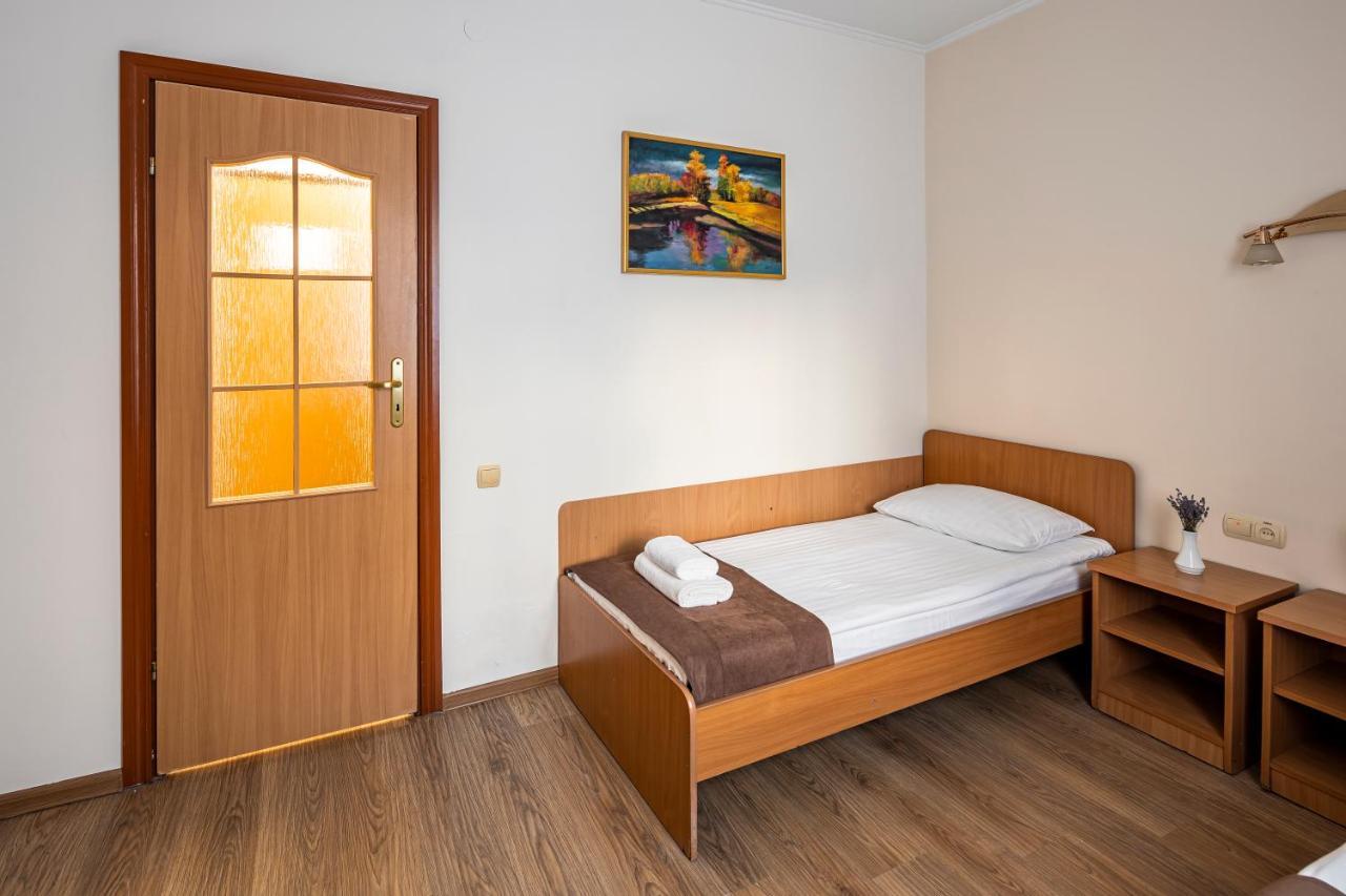 Hotel Galaktika Vynnyky 외부 사진
