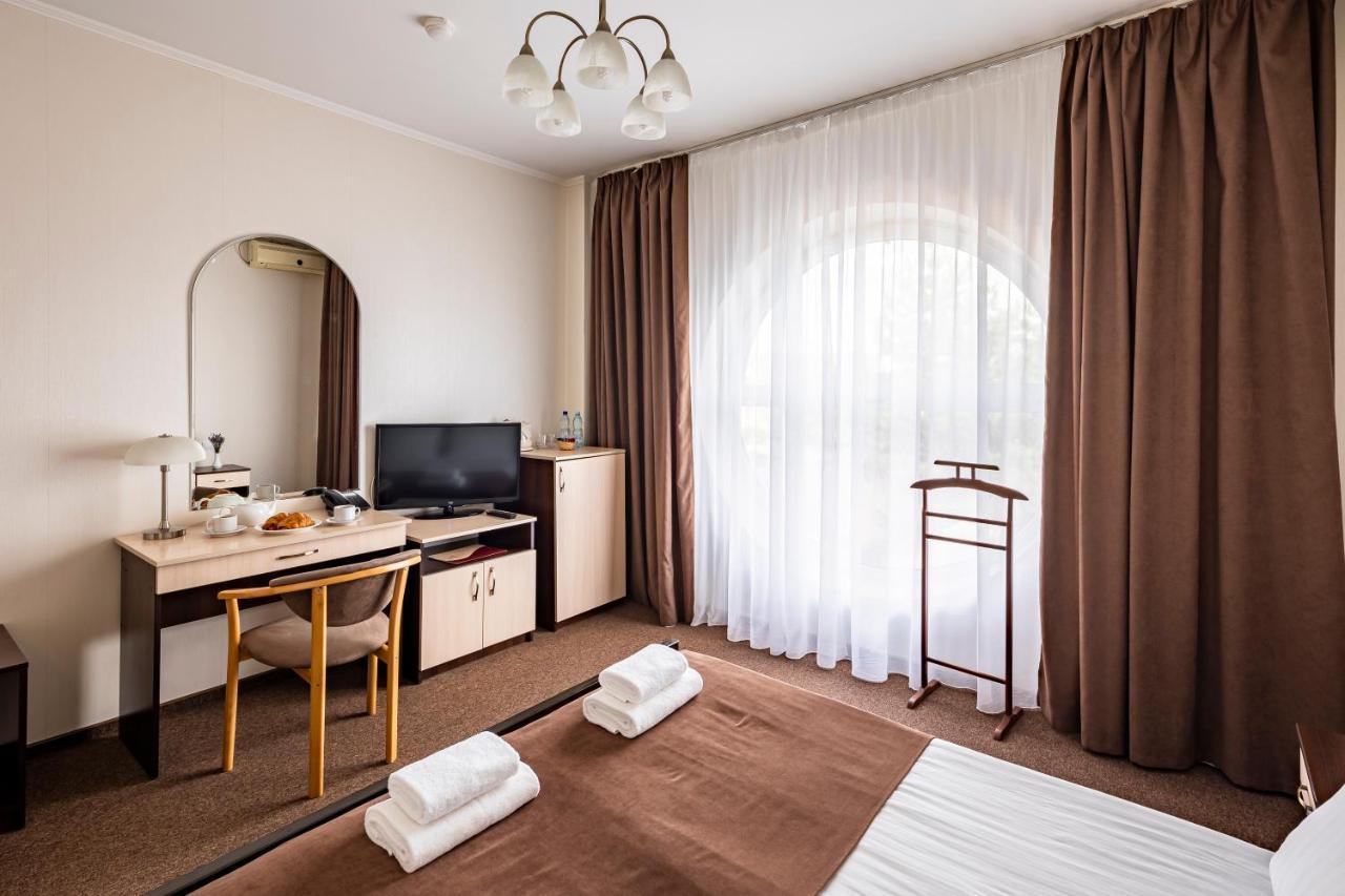 Hotel Galaktika Vynnyky 외부 사진