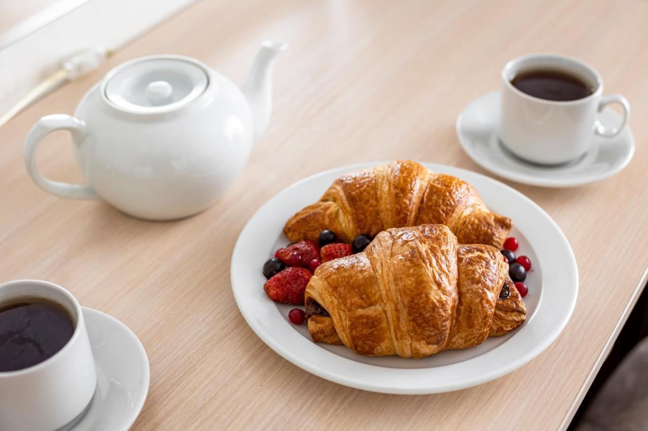 Hotel Galaktika Vynnyky 외부 사진