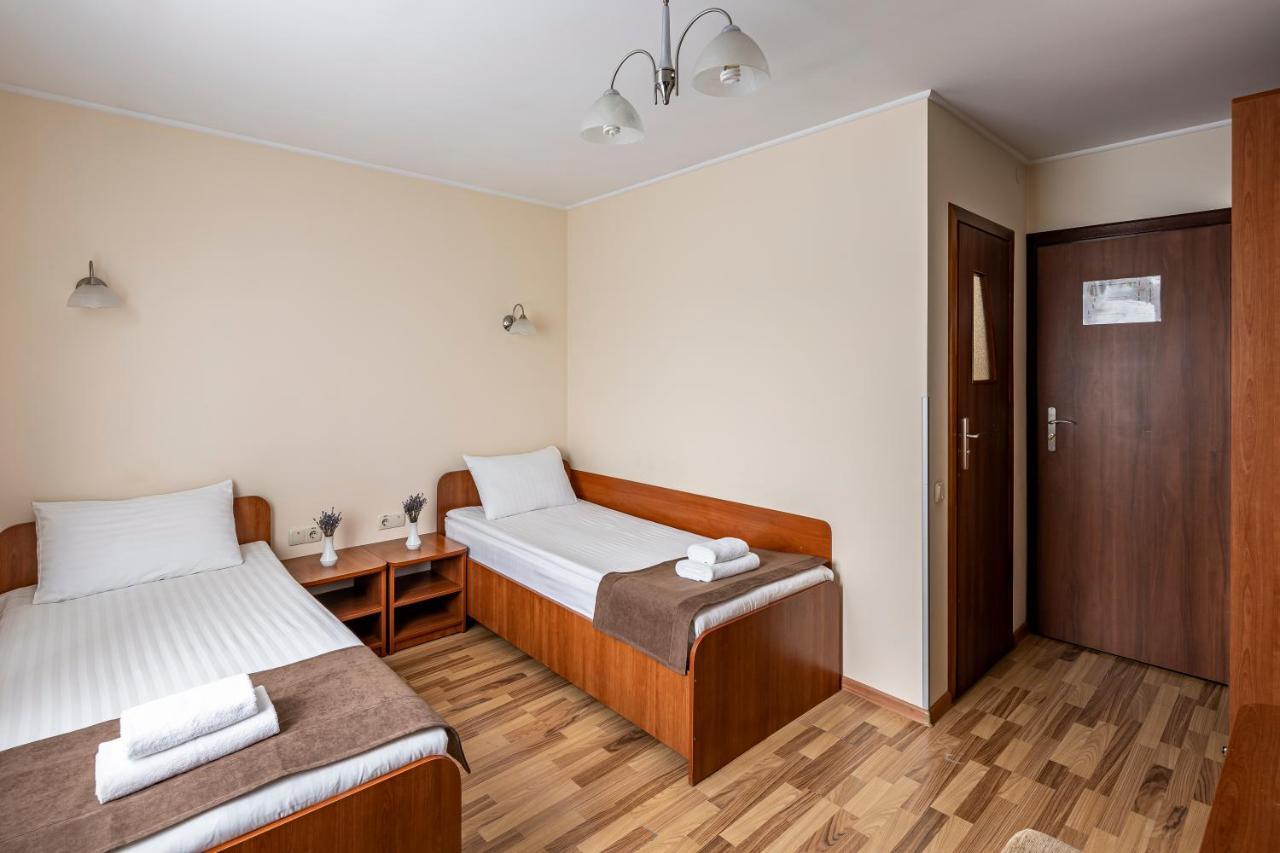Hotel Galaktika Vynnyky 외부 사진