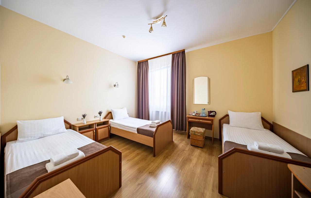 Hotel Galaktika Vynnyky 외부 사진