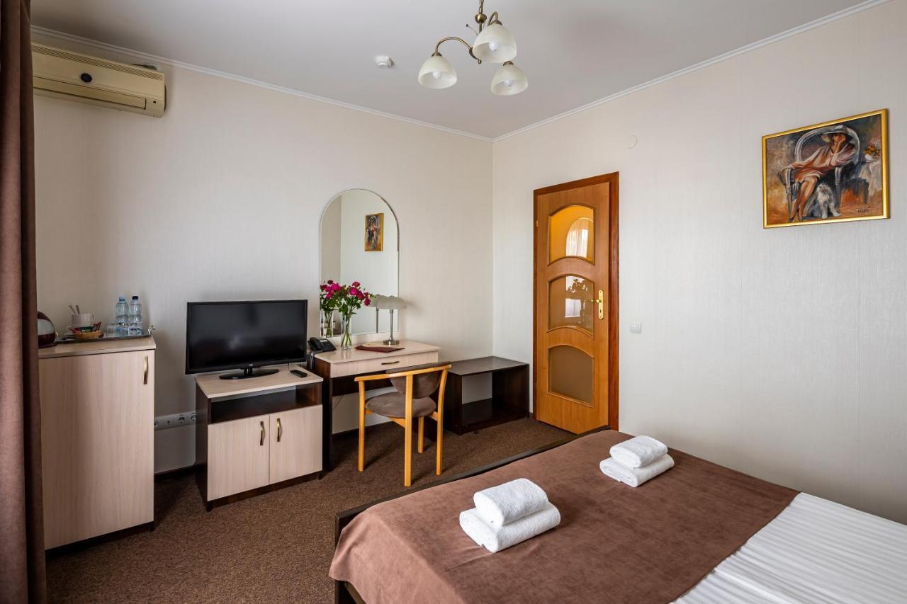 Hotel Galaktika Vynnyky 외부 사진