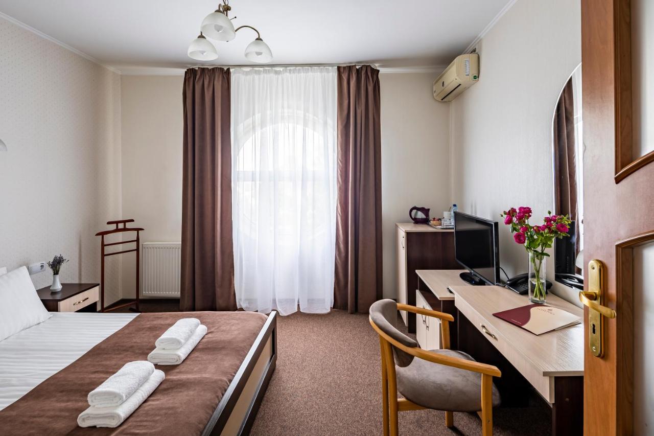 Hotel Galaktika Vynnyky 외부 사진