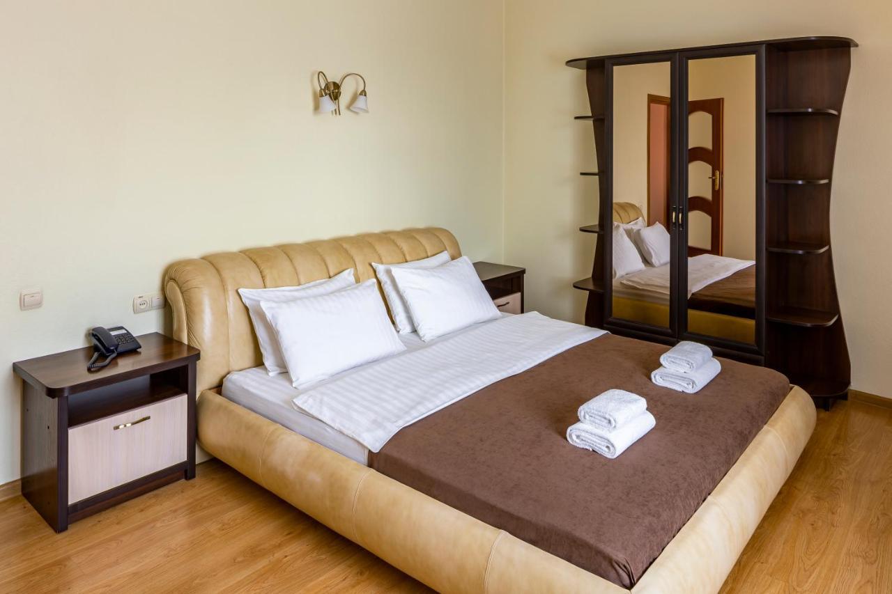 Hotel Galaktika Vynnyky 외부 사진