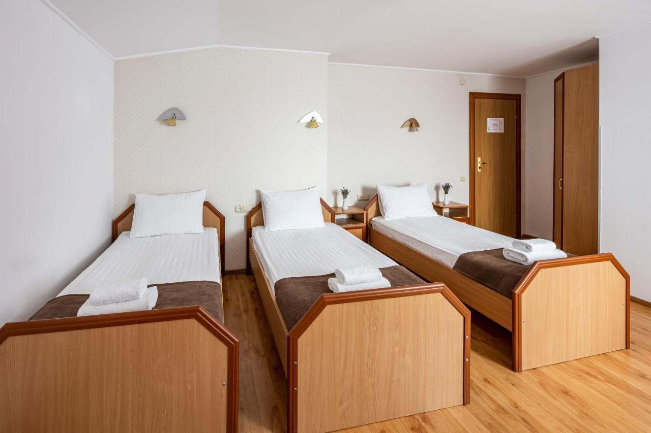 Hotel Galaktika Vynnyky 외부 사진