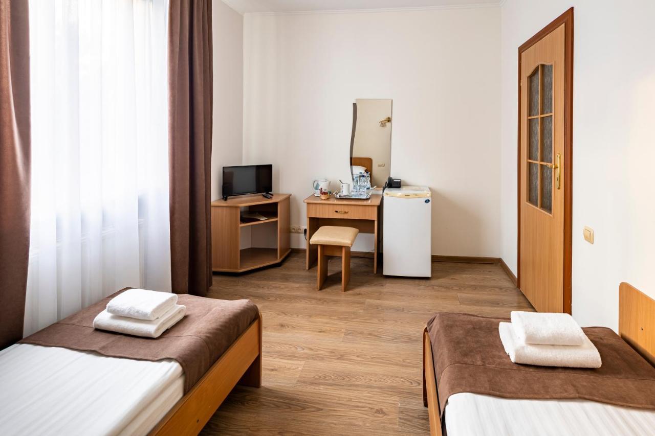 Hotel Galaktika Vynnyky 외부 사진