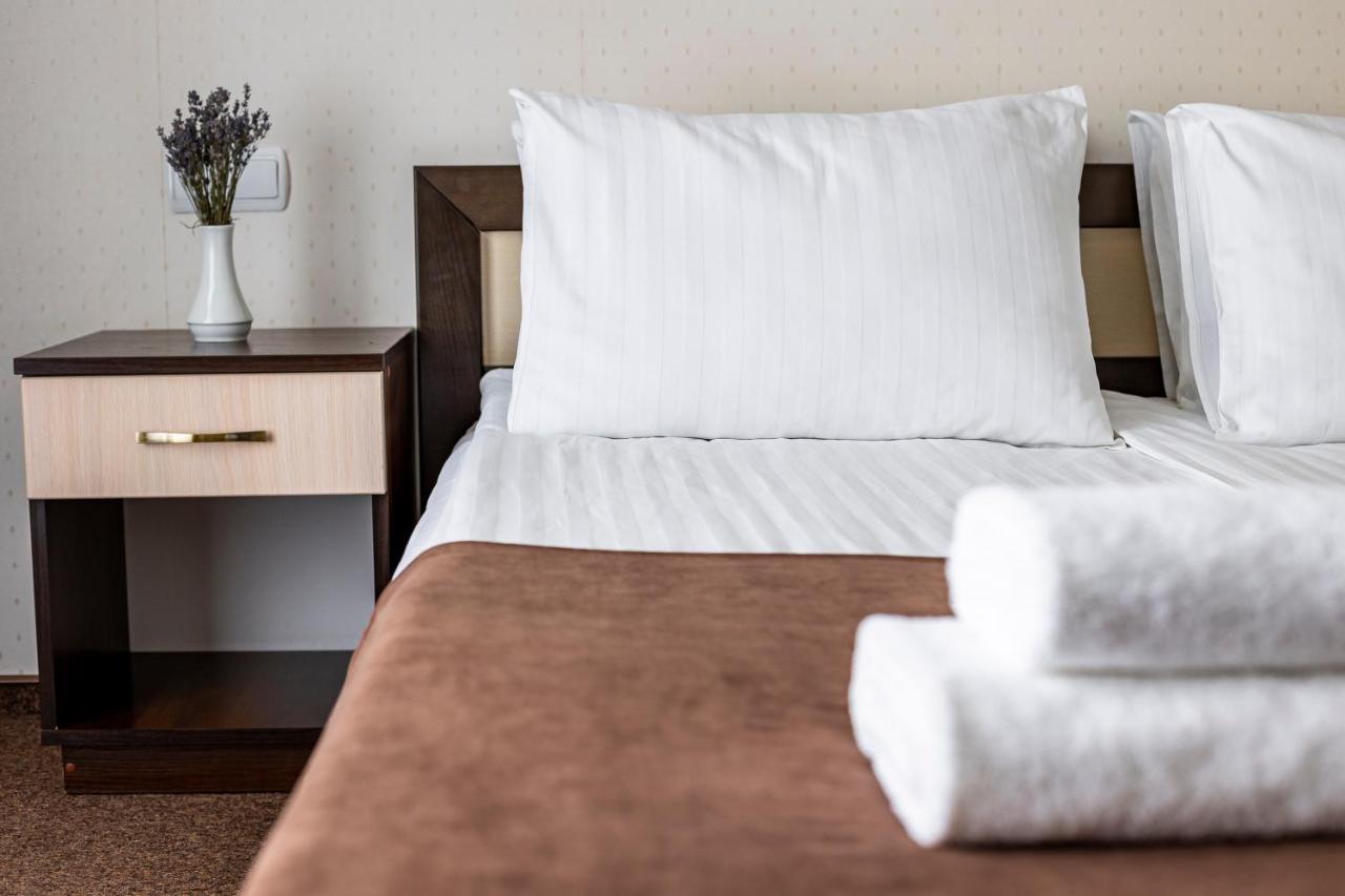 Hotel Galaktika Vynnyky 외부 사진