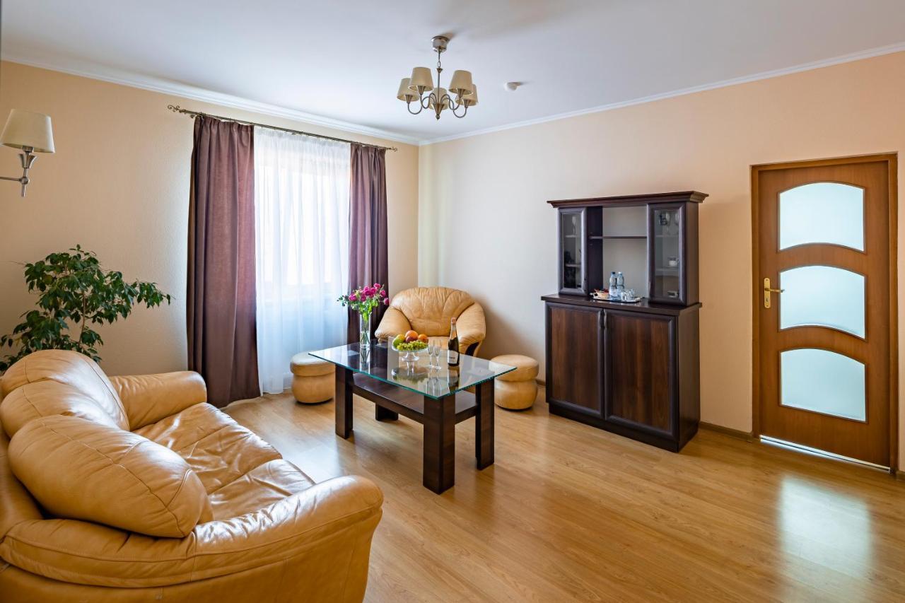 Hotel Galaktika Vynnyky 외부 사진