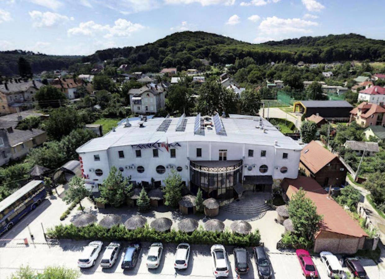 Hotel Galaktika Vynnyky 외부 사진
