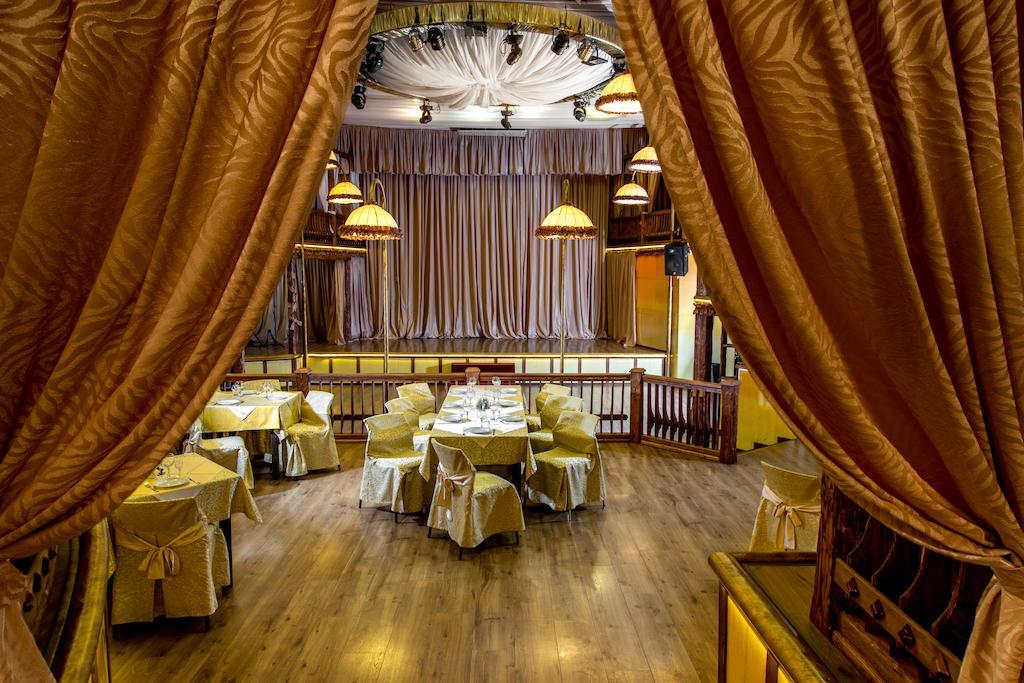 Hotel Galaktika Vynnyky 외부 사진