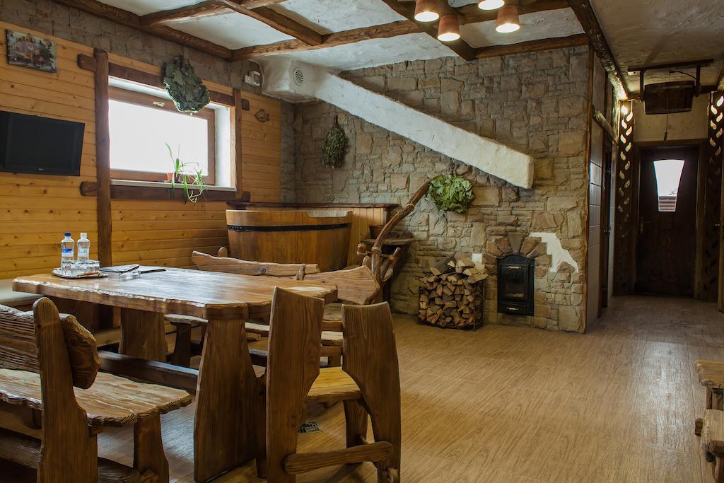Hotel Galaktika Vynnyky 외부 사진