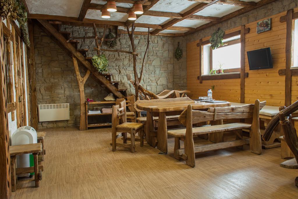 Hotel Galaktika Vynnyky 외부 사진