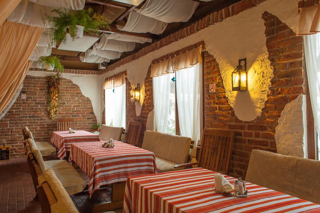 Hotel Galaktika Vynnyky 외부 사진